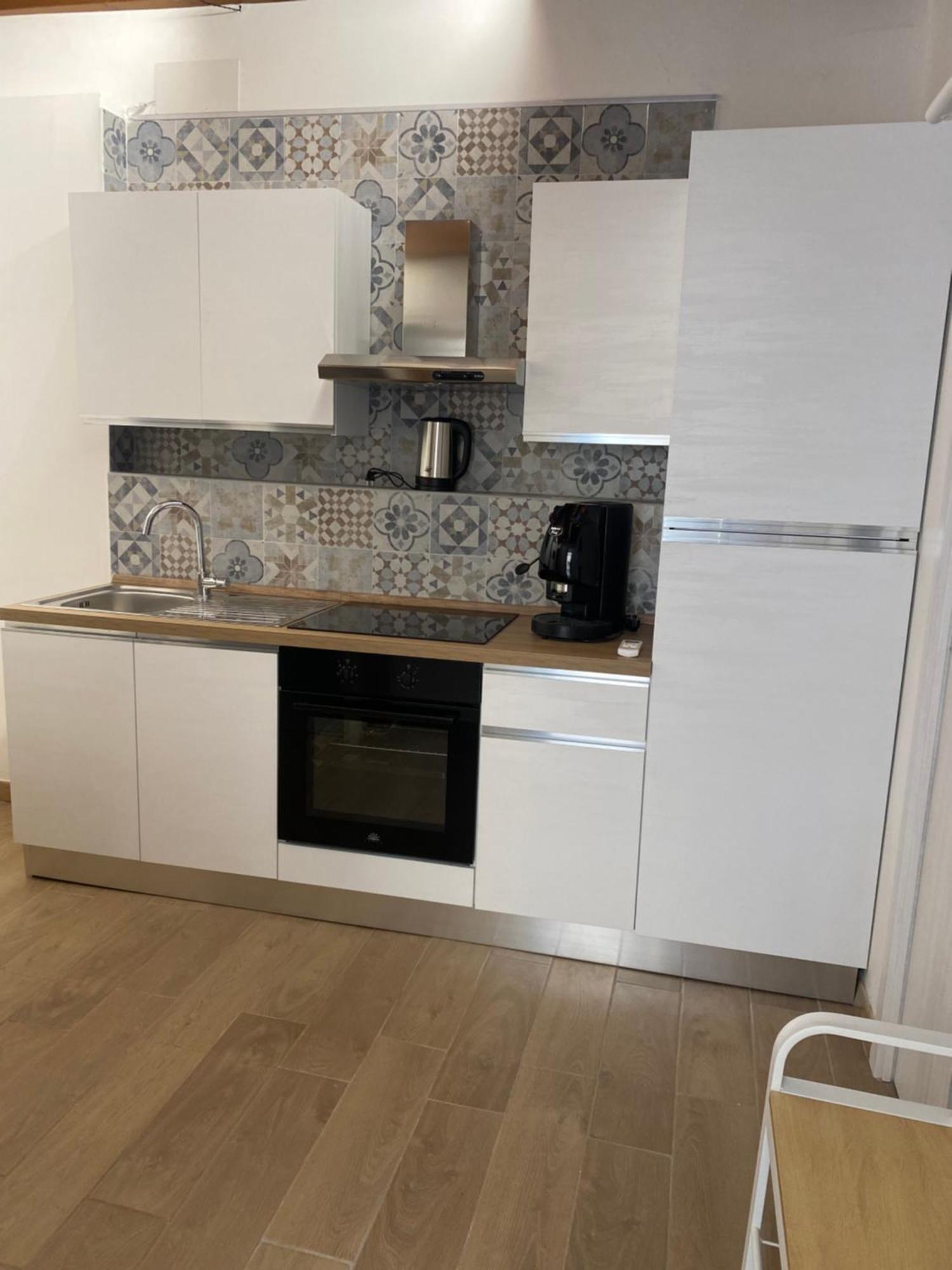 Il Giardino Di Max Apartment Бари Екстериор снимка